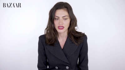 5B1920x10805D_Phoebe_Tonkin_On_Her_Boyfriend2C_Diet_And_Margot_Robbie__ELLE_Australia_032.jpg