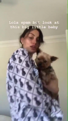 BEBES21_Phoebe_via_Instagram_Stories__3.jpg