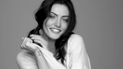 GIRLS_IN_FRAME___PHOEBE_TONKIN_102.jpg