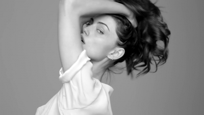 GIRLS_IN_FRAME___PHOEBE_TONKIN_264.jpg