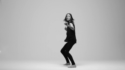 GIRLS_IN_FRAME___PHOEBE_TONKIN_409.jpg