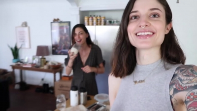 How_to_ZERO_WASTE_grocery_shop_with_Phoebe_Tonkin_282B_vegan_lunch_recipe29_0001.jpg