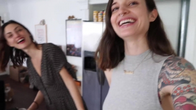 How_to_ZERO_WASTE_grocery_shop_with_Phoebe_Tonkin_282B_vegan_lunch_recipe29_0010.jpg