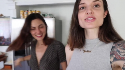 How_to_ZERO_WASTE_grocery_shop_with_Phoebe_Tonkin_282B_vegan_lunch_recipe29_0045.jpg
