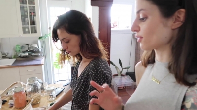 How_to_ZERO_WASTE_grocery_shop_with_Phoebe_Tonkin_282B_vegan_lunch_recipe29_1494.jpg