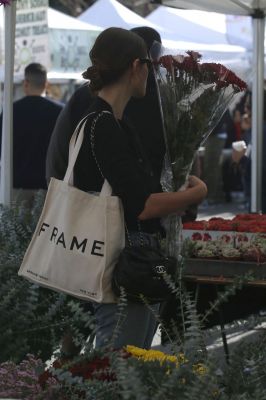 Out_at_the_Farmers_Market_in_Studio_City___283829.jpg
