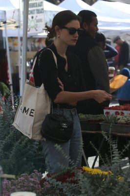 Out_at_the_Farmers_Market_in_Studio_City___284029.jpg