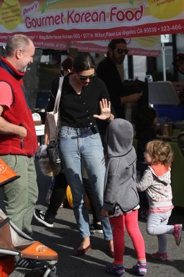 Out_at_the_Farmers_Market_in_Studio_City___285029.jpg