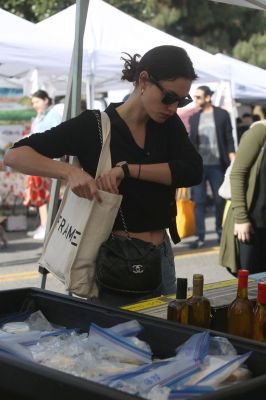 Out_at_the_Farmers_Market_in_Studio_City___285329.jpg