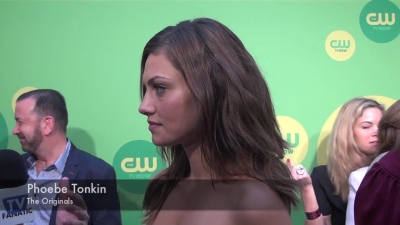 Phoebe_Tonkin_-_The_Originals_-_2013_CW_Upfronts_005.jpg