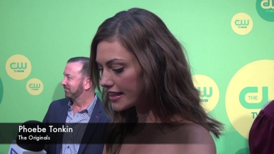 Phoebe_Tonkin_-_The_Originals_-_2013_CW_Upfronts_029.jpg