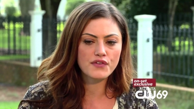Phoebe_Tonkin_Interview_0316~0.jpg