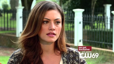 Phoebe_Tonkin_Interview_1208.jpg