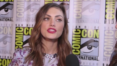 Phoebe_Tonkin_Interview__The_Originals__Interview_-_Comic_Con_2016_0054.jpg