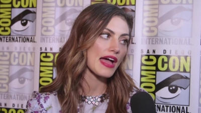 Phoebe_Tonkin_Interview__The_Originals__Interview_-_Comic_Con_2016_0645.jpg