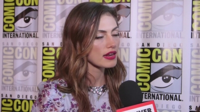 Phoebe_Tonkin_Interview__The_Originals__Interview_-_Comic_Con_2016_0804.jpg