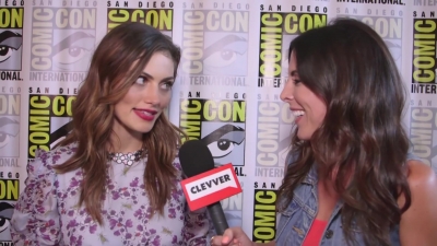 Phoebe_Tonkin_Interview__The_Originals__Interview_-_Comic_Con_2016_1155.jpg