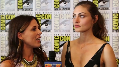 Phoebe_Tonkin__The_Originals__Teases_Hayley_s_Hybrid_Future_-_Comic-Con_2014_048.jpg