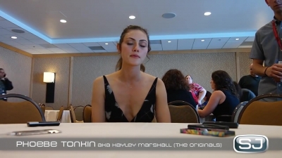 The_Originals__Interview_mit_Phoebe_Tonkin_28Hayley29_auf_der_Comic-Con_2014_360.jpg