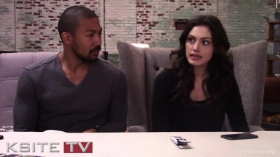 The_Originals_on_Set__Charles_Michael_Davis___Phoebe_Tonkin_0099.jpg