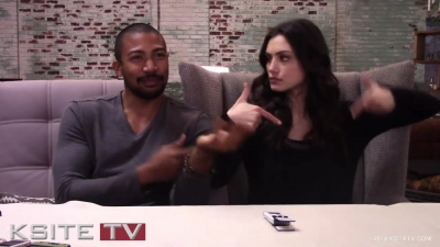 The_Originals_on_Set__Charles_Michael_Davis___Phoebe_Tonkin_0509.jpg