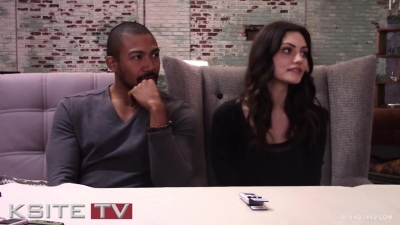 The_Originals_on_Set__Charles_Michael_Davis___Phoebe_Tonkin_0519.jpg
