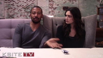 The_Originals_on_Set__Charles_Michael_Davis___Phoebe_Tonkin_0781.jpg