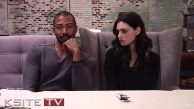 The_Originals_on_Set__Charles_Michael_Davis___Phoebe_Tonkin_0827.jpg