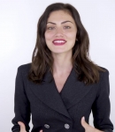 5B1920x10805D_Phoebe_Tonkin_On_Her_Boyfriend2C_Diet_And_Margot_Robbie__ELLE_Australia_132.jpg
