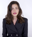 5B1920x10805D_Phoebe_Tonkin_On_Her_Boyfriend2C_Diet_And_Margot_Robbie__ELLE_Australia_278.jpg