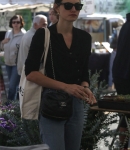 Out_at_the_Farmers_Market_in_Studio_City___284129.jpg