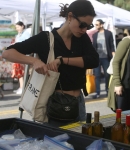 Out_at_the_Farmers_Market_in_Studio_City___285329.jpg