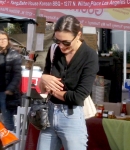 Out_at_the_Farmers_Market_in_Studio_City___288229.jpg